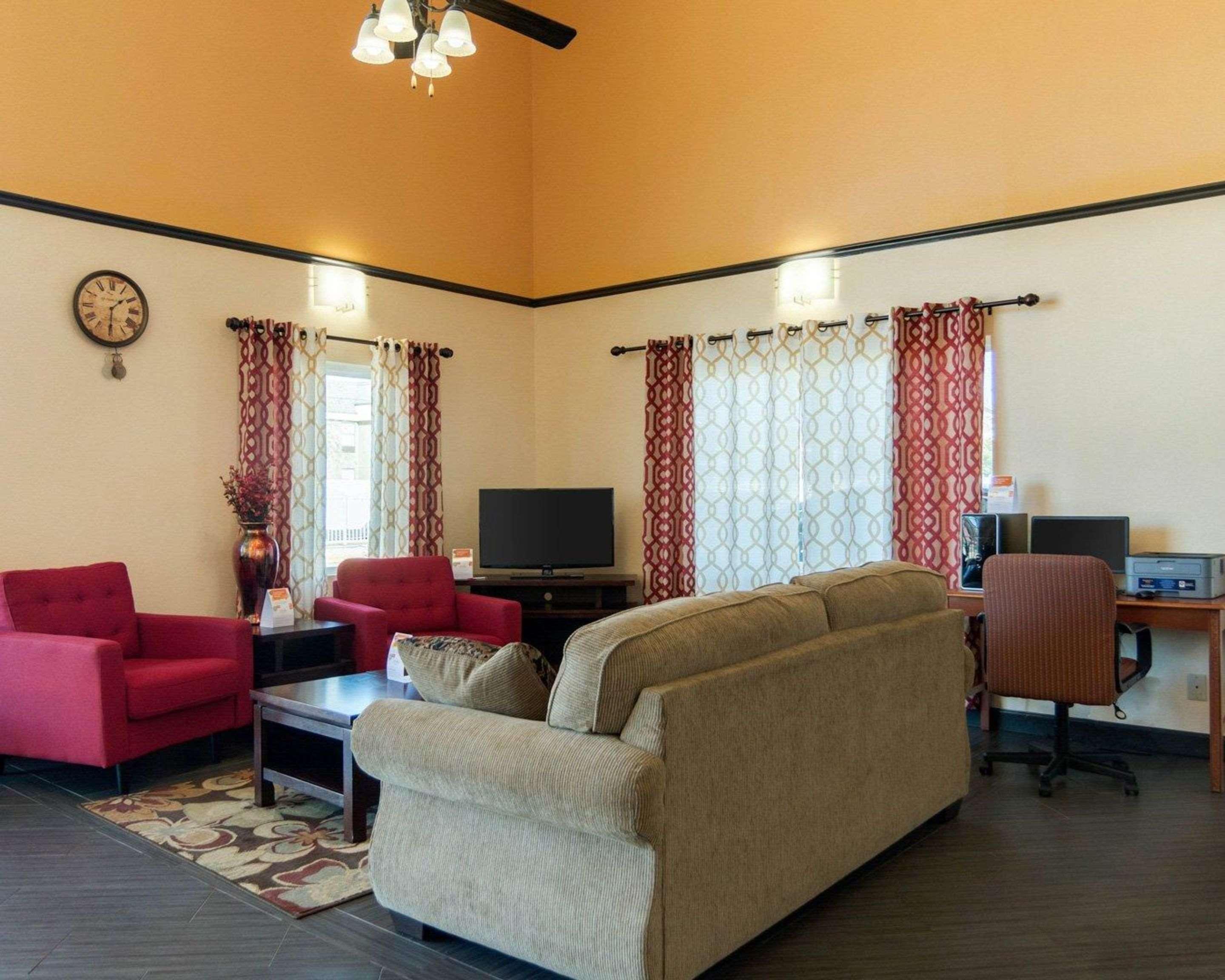 Homestay Inn & Suites Russellville Bagian luar foto