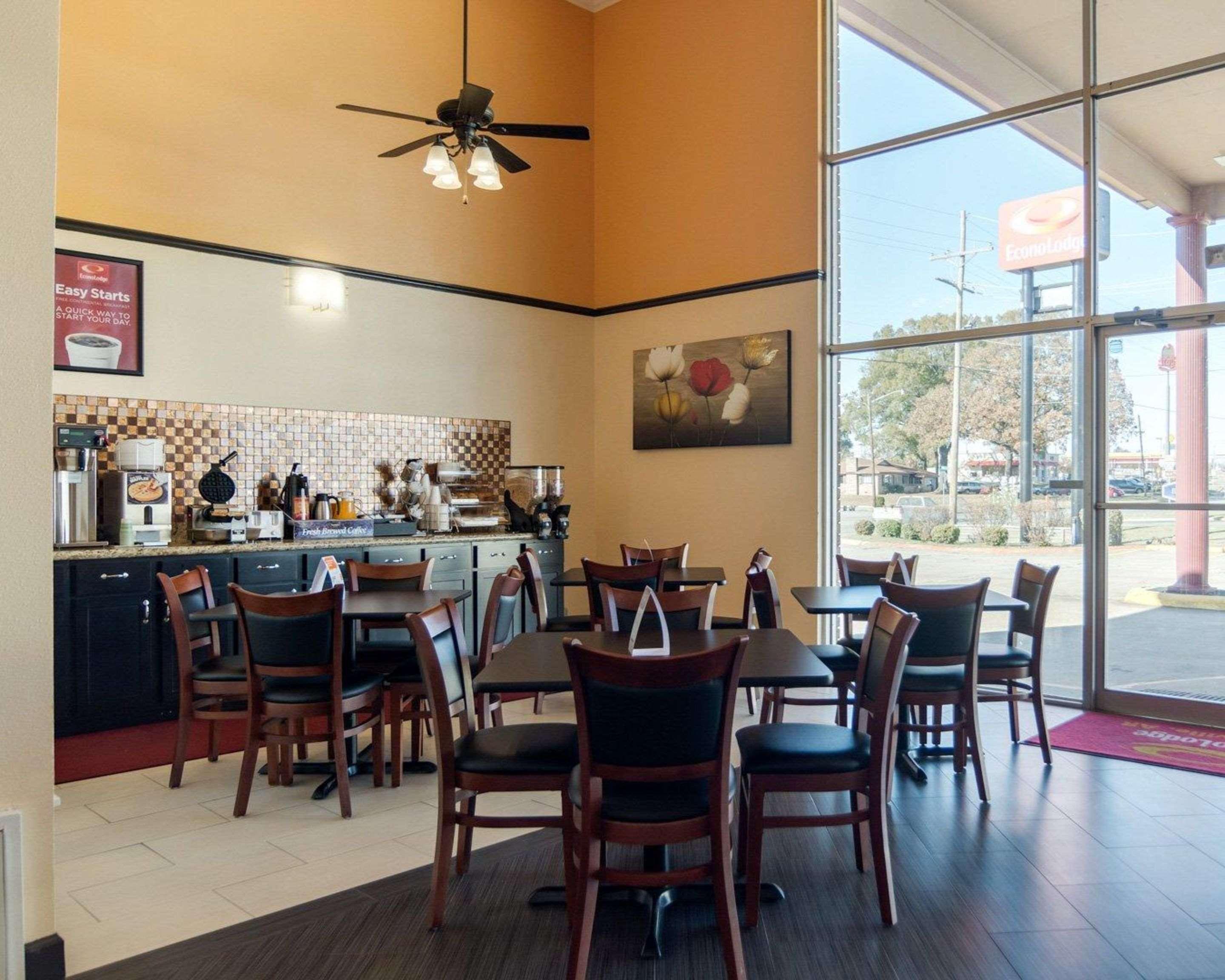 Homestay Inn & Suites Russellville Bagian luar foto